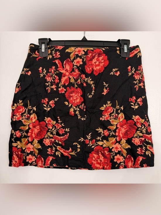 Reformation Dresses & Skirts - Reformation Vancouver Floral Linen Mini Skirt Red & Black Size 6